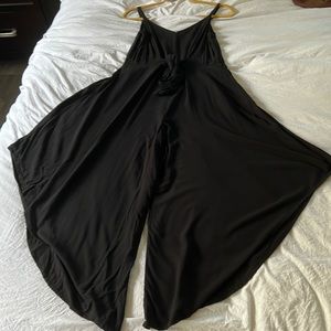 Black jumpsuit, size medium— with POCKETS!